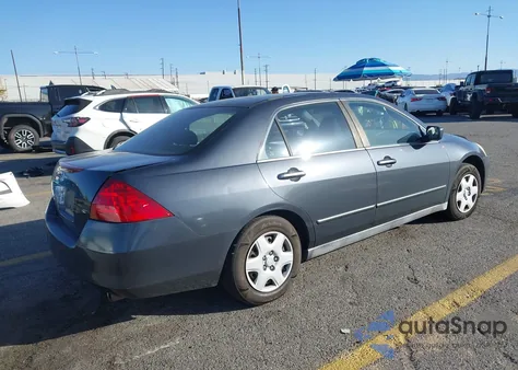 2006 Honda Accord 2.4 Lx из США, поврежденный, VIN 1HGCM56426A000921